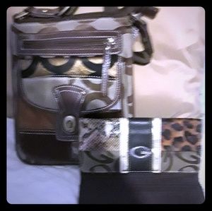 Cross body bag with matching wallet